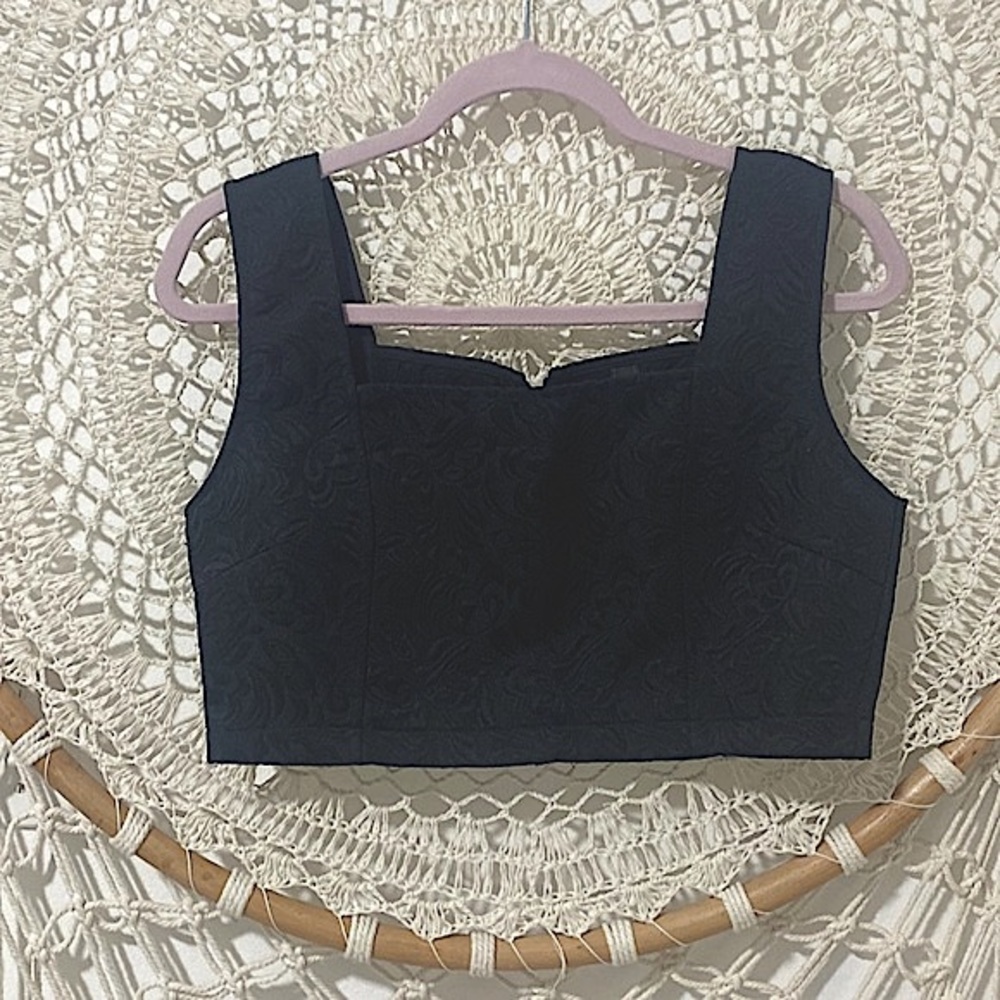 Valija black short top